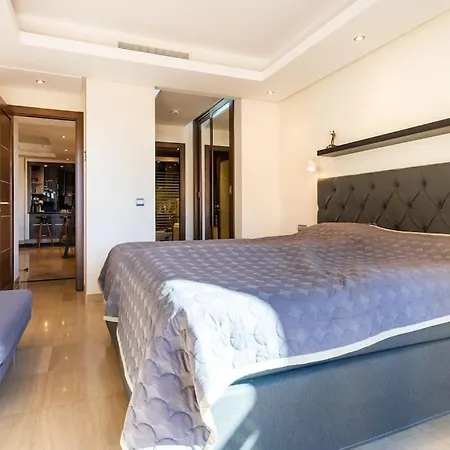 アパート 3br Penthouse With Private Pool エステポナ